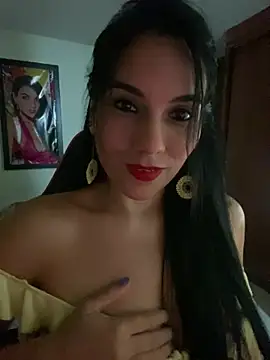 Snapshot of Miaswwe chatting on June 25, 11:53 pm Miaswwe online show from June 25, 11:53 pm