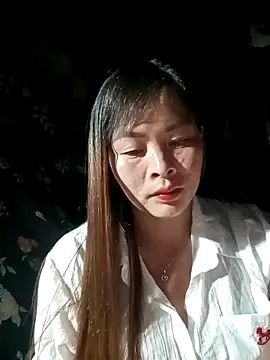 Bling sexy online show from April 17, 12:30 pm