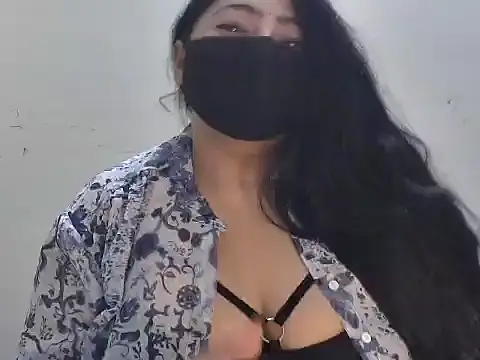 Snapshot of GaggingGirl_ chatting on May 30, 12:35 pm GaggingGirl online show from May 30, 12:35 pm