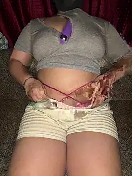 Praachiiii online show from April 4, 4:48 pm