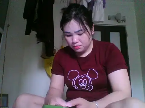 Luckygirls-399 online show from April 1, 1:28 am