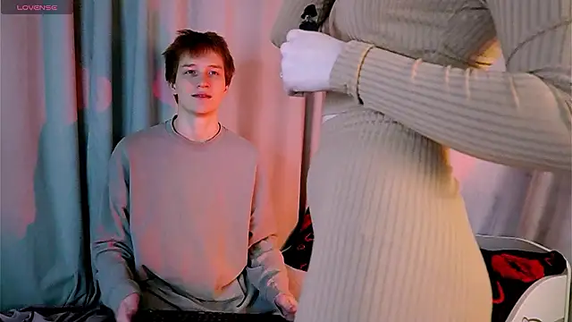 Lola Raivis  online show from February 21, 7:26 pm