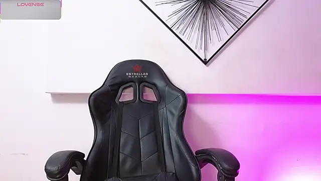 Rosse Baker  online show from March 20, 12:43 pm