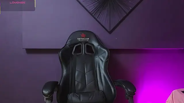 Rosse Baker  online show from April 15, 12:34 pm