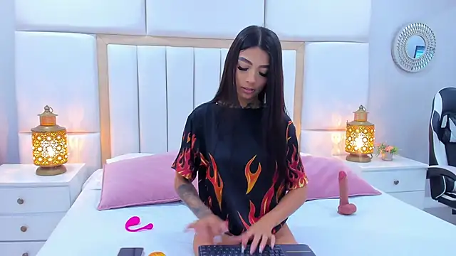 AbannyRogerss online show from April 14, 12:44 pm