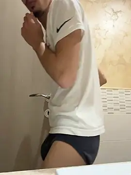 piccolo2002 online show from March 19, 5:50 pm