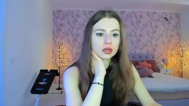 Hot Molly5 online show from April 7, 9:32 am