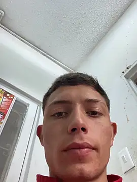 santiObrero online show from February 17, 7:09 pm