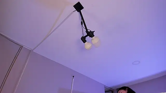 millieskinny18  online show from January 17, 11:30 pm