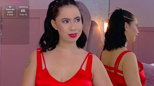 Snapshot of Sienna-Gold chatting on February 9, 1:48 pm Sienna-Gold online show from February 9, 1:48 pm