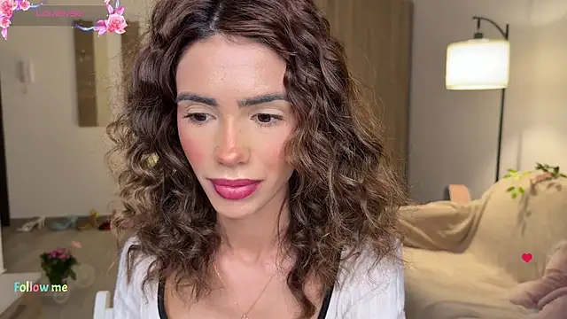 AyanaLys online show from April 11, 5:39 pm