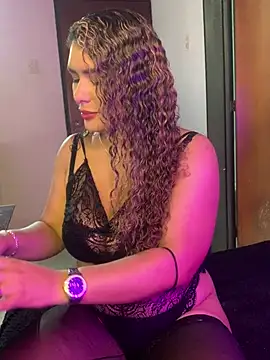 Snapshot of TianaRios_Pink chatting on February 11, 5:07 pm TianaRios Pink online show from February 11, 5:07 pm