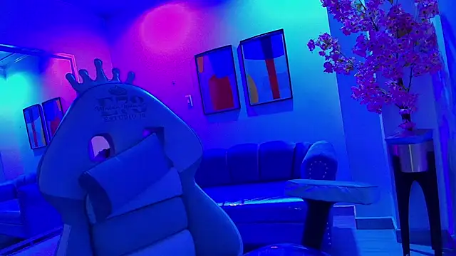 Snapshot of Zoe_swan chatting on February 28, 11:11 am Zoe swan online show from February 28, 11:11 am