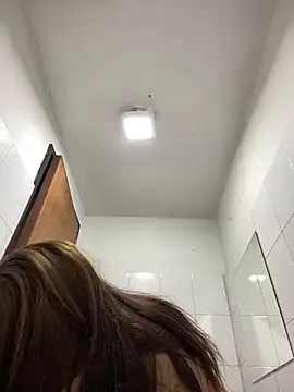 Snapshot of EmilyMoore_Pink chatting on February 10, 6:17 am EmilyMoore Pink online show from February 10, 6:17 am