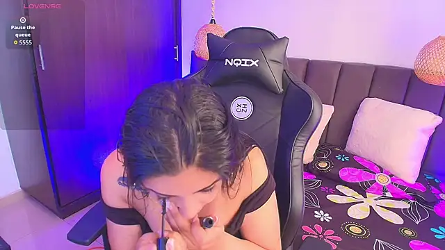 Aliz Cooper Tx online show from March 22, 1:47 pm