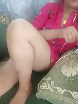 Snapshot of Naughty-Yousra chatting on August 2, 8:13 am Naughty-Yousra online show from August 2, 8:13 am