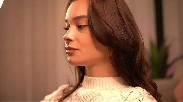 Snapshot of SweetRossie chatting on February 3, 4:10 am SweetRossie online show from February 3, 4:10 am