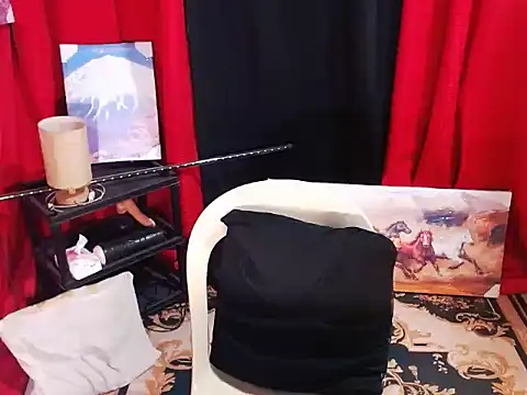 Snapshot of ExoticBigcockQueen chatting on June 17, 7:37 pm ExoticBigcockQueen online show from June 17, 7:37 pm