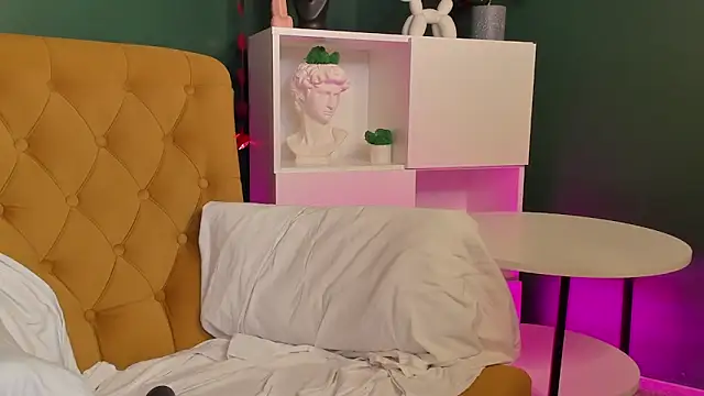 baby annn online show from April 9, 6:19 am