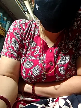 Snapshot of diyabannerjee chatting on February 28, 3:29 am diyabannerjee online show from February 28, 3:29 am