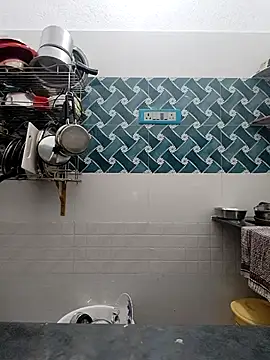 Hot-Tinaa online show from April 20, 2:03 am