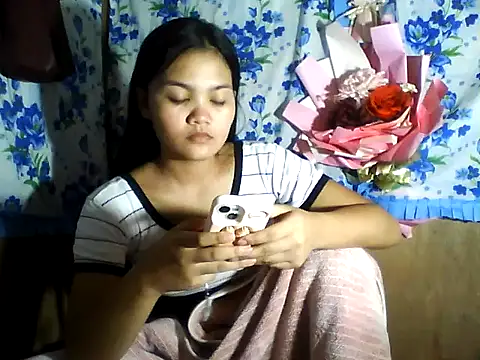 PinaySkinnyJust18 online show from May 22, 12:44 pm