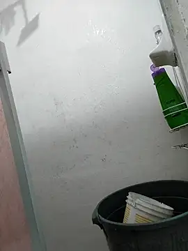 Eduardoo18cm online show from April 4, 11:46 pm