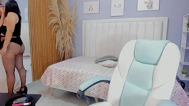 Snapshot of helen_jonesx chatting on February 25, 12:26 pm helen jonesx online show from February 25, 12:26 pm