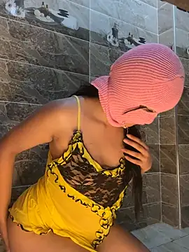 Snapshot of Rabab_Queen chatting on July 8, 1:54 am Rabab Queen online show from July 8, 1:54 am
