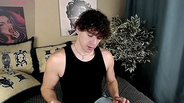 TylerGibson online show from May 17, 5:05 am