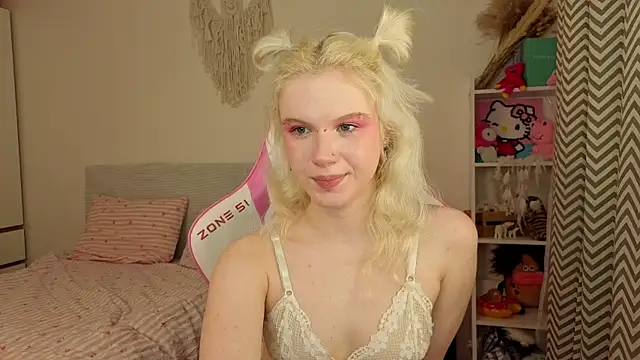 Mia WaterFall online show from March 26, 3:23 am