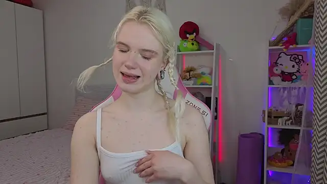 Mia WaterFall online show from April 7, 3:29 am