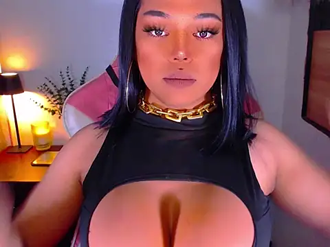 SeducingMonica online show from April 18, 6:17 am