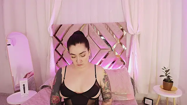 KathiaJenner online show from April 16, 11:22 am