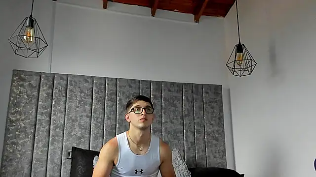 Calvin Hunter online show from February 20, 10:54 pm