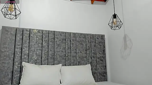 Calvin Hunter online show from March 27, 2:06 am