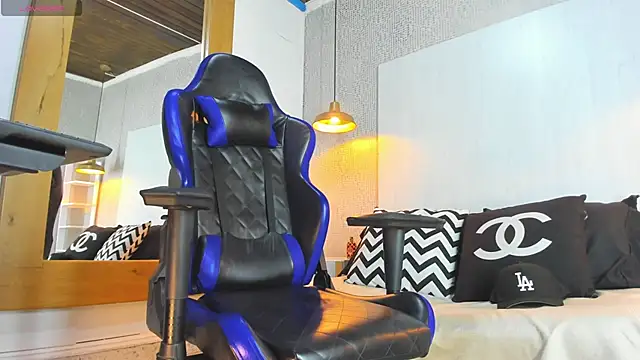 Dusan Grey77 online show from February 18, 4:19 am