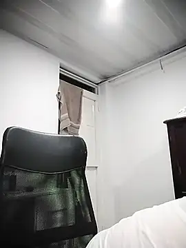 RosseLaure online show from June 25, 3:17 am