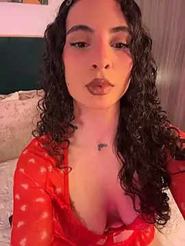 Snapshot of IrinaBlanc chatting on February 6, 12:48 am IrinaBlanc online show from February 6, 12:48 am