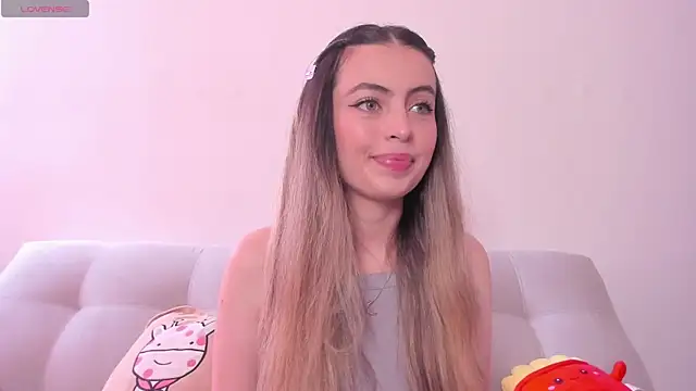 Snapshot of Fernanda_aaaa chatting on July 3, 4:02 pm Fernanda aaaa online show from July 3, 4:02 pm