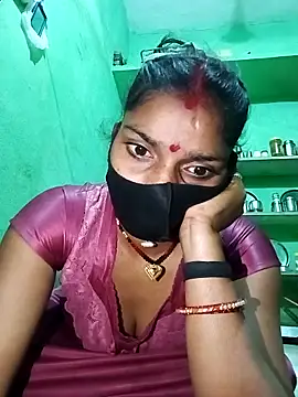 Snapshot of Cute__tanu chatting on February 17, 7:53 pm Cute tanu online show from February 17, 7:53 pm