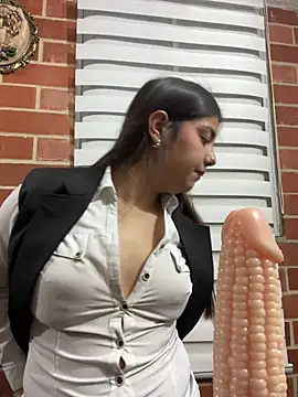 A-uroora online show from March 15, 9:59 am