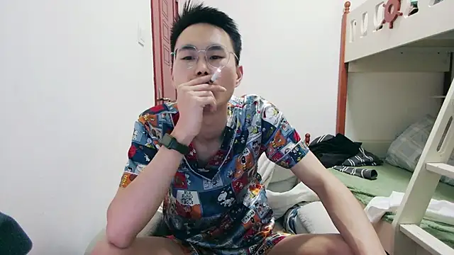 Aint686 online show from April 10, 2:55 pm