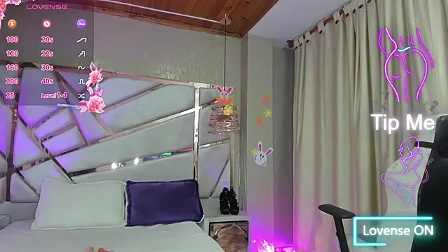 francis 20 online show from April 19, 1:21 pm