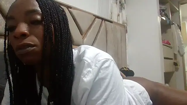 Snapshot of JadaMillss chatting on July 1, 10:42 pm JadaMillss online show from July 1, 10:42 pm