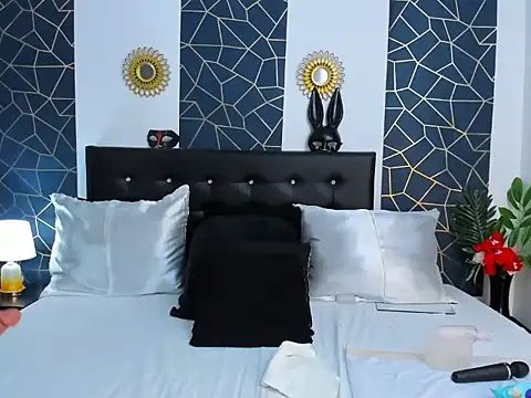 Snapshot of KikyNaughty chatting on February 20, 9:04 pm KikyNaughty online show from February 20, 9:04 pm