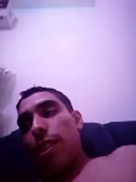 Snapshot of MRdxxx444 chatting on May 18, 1:28 pm MRdxxx444 online show from May 18, 1:28 pm