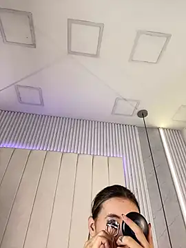 Snapshot of JuliaColemann chatting on February 12, 12:00 pm JuliaColemann online show from February 12, 12:00 pm