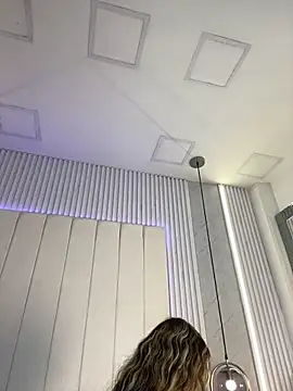 Snapshot of JuliaColemann chatting on February 21, 11:22 am JuliaColemann online show from February 21, 11:22 am