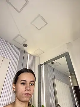 JuliaColemann online show from May 10, 11:59 am
